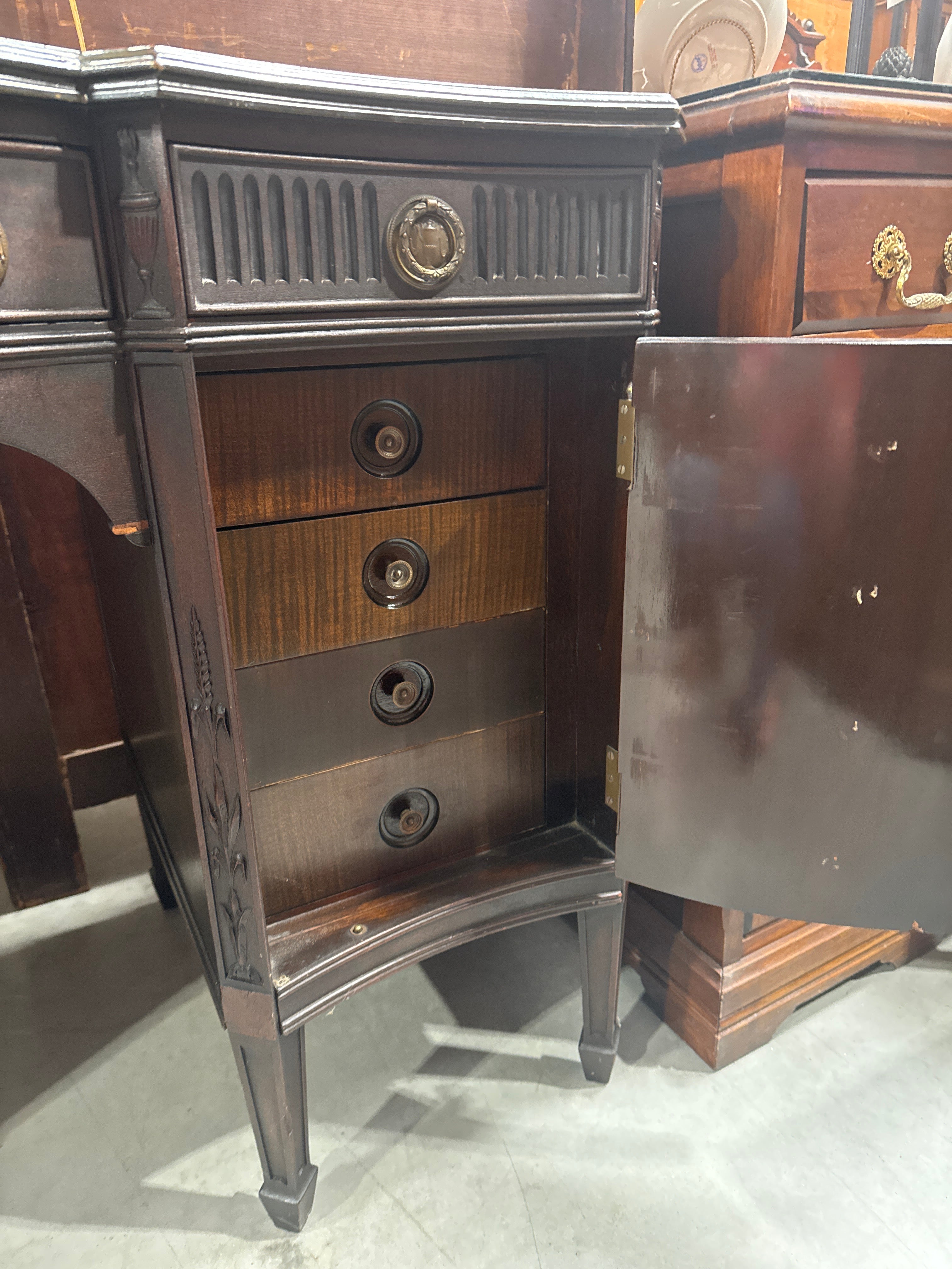 Vintage Mahogany Serpentine Front Vanity or Desk with Elegant Inlaid Detailing