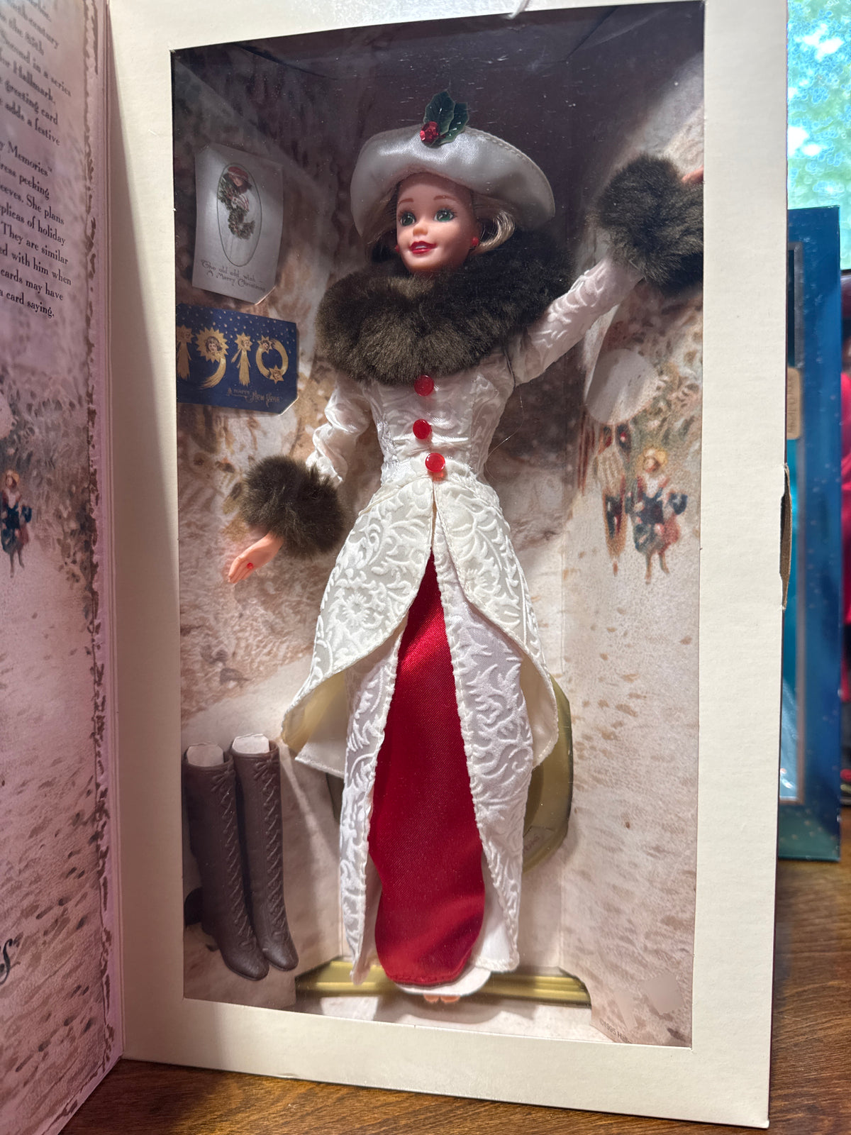 1995 Hallmark Special Edition “Holiday Memories” Barbie