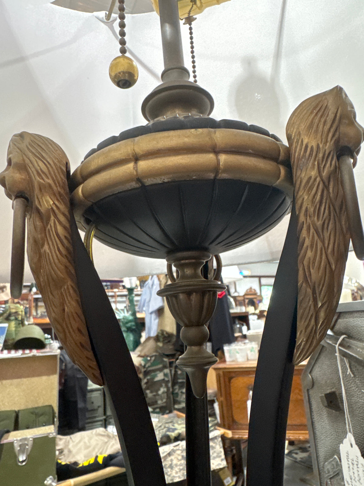 Vintage Vintage Neoclassical-Style Figural Table Lamp featuring a Tri-Lion Motif with a Paw Foot Tripod Base