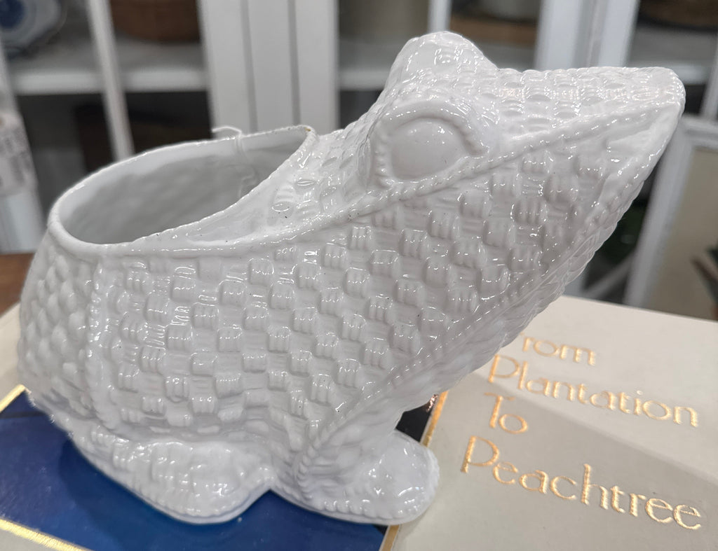 Two’s Company White Basketweave Ceramic Frog Planter/Vase