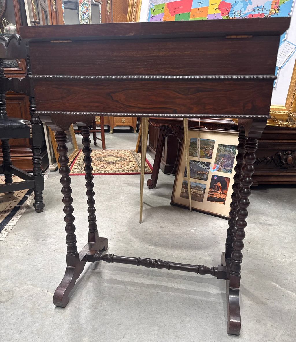 Antique 19th-Century Mahogany Sewing Table with a Flip-Top Mirror and Compartmentalized Interior.