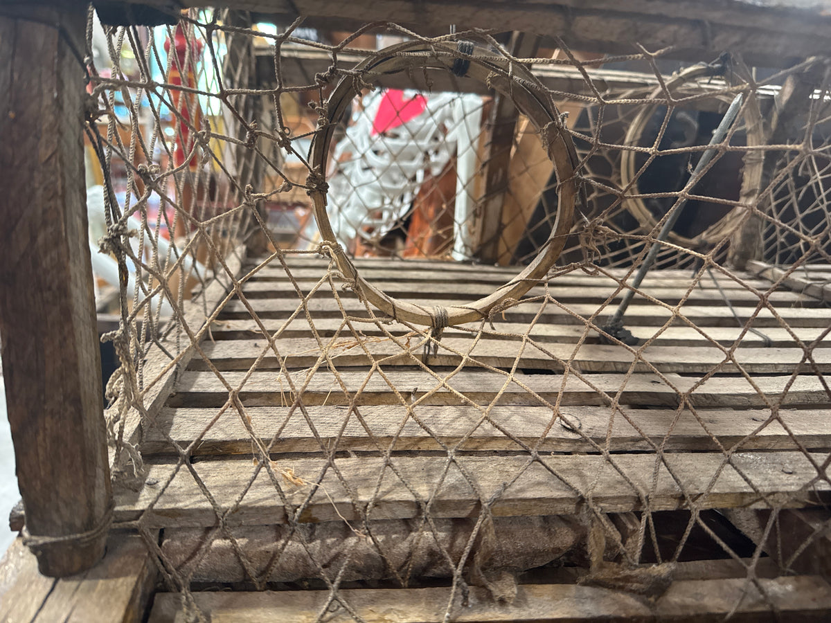 VINTAGE LARGE WOODEN LOBSTER TRAP