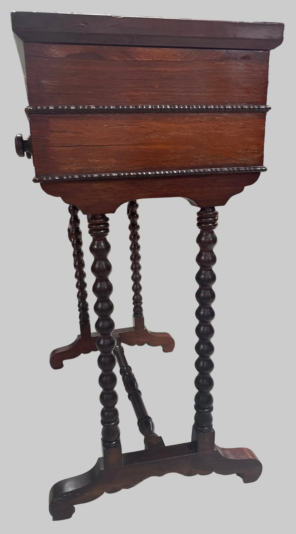 Antique 19th-Century Mahogany Sewing Table with a Flip-Top Mirror and Compartmentalized Interior.