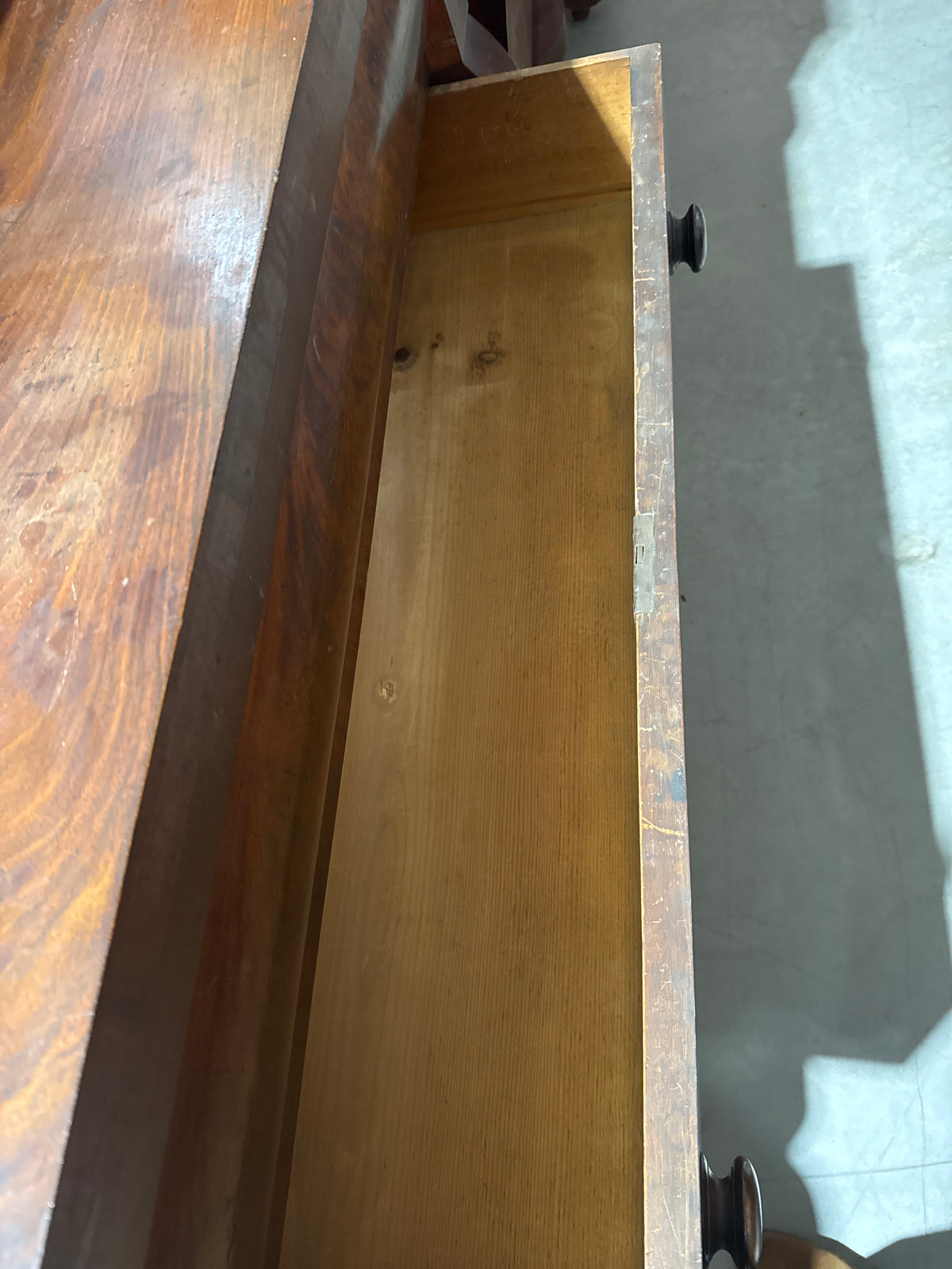 Antique Mahogany Empire Chest of Drawers k