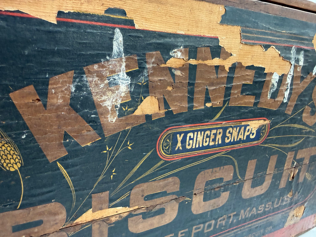 Antique Kennedy‘s Wood Biscuit Box New York Biscuit Company, Cambridgeport, Massachusetts 1889 ￼