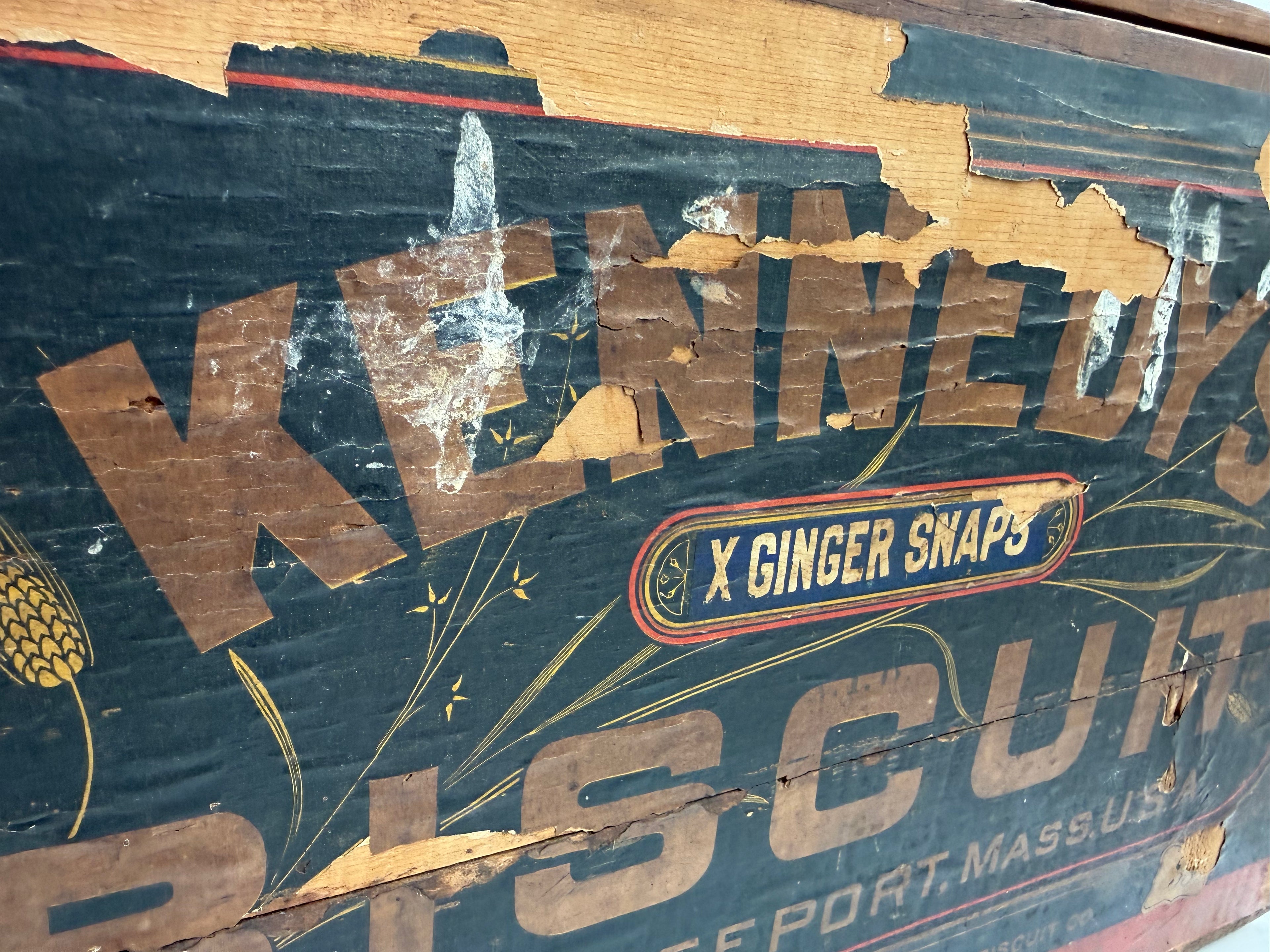 Antique Kennedy‘s Wood Biscuit Box New York Biscuit Company, Cambridgeport, Massachusetts 1889 ￼
