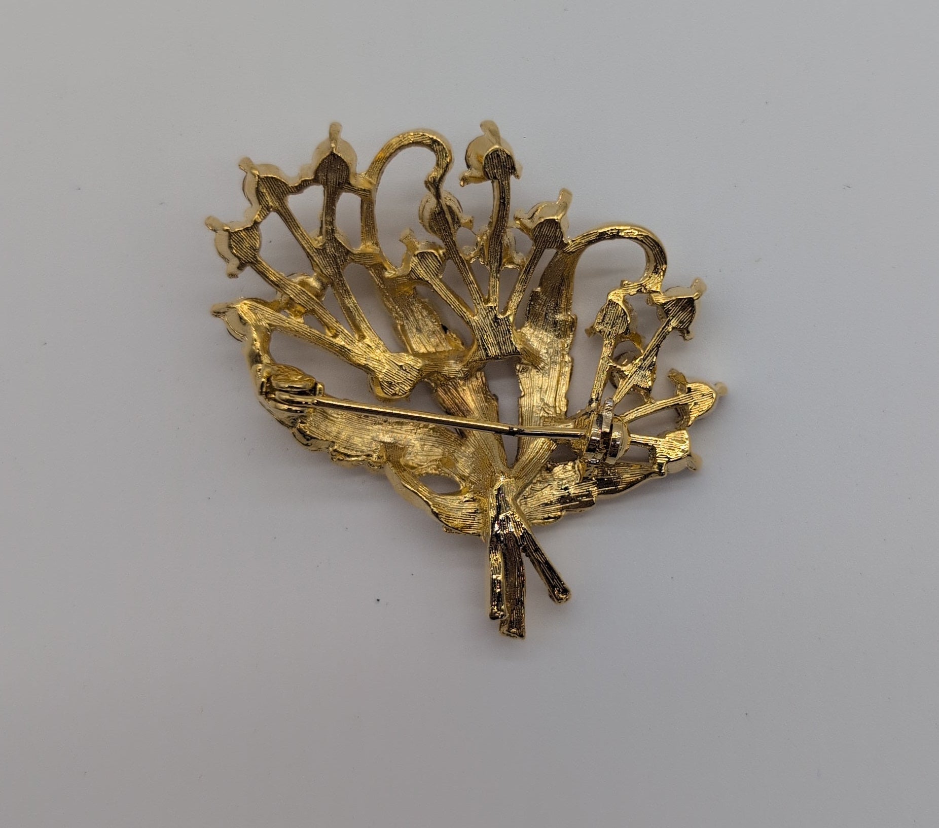 Vintage Gold Tone Pin with Rhinestones-K