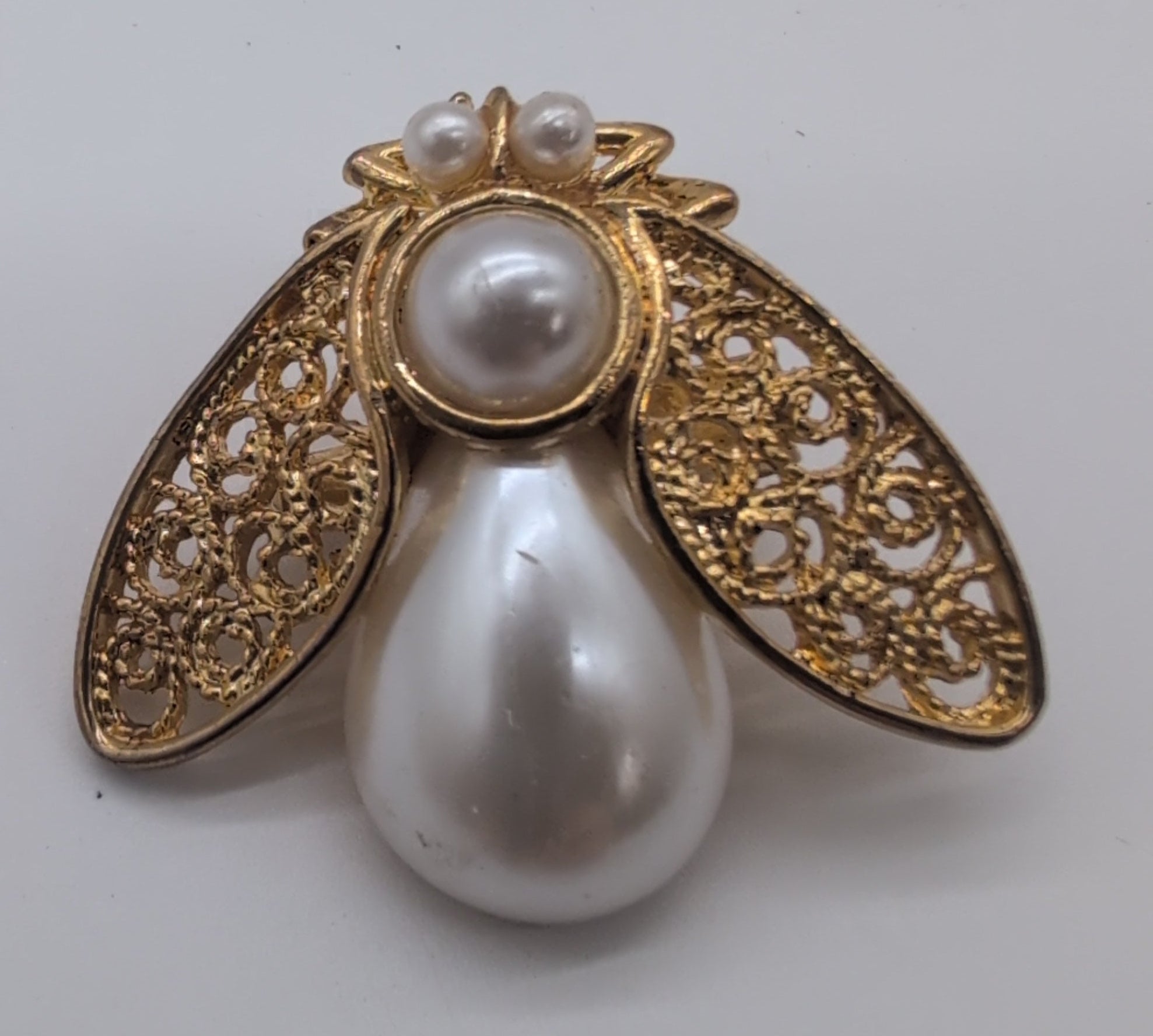Gold Filigree Pearl Bee