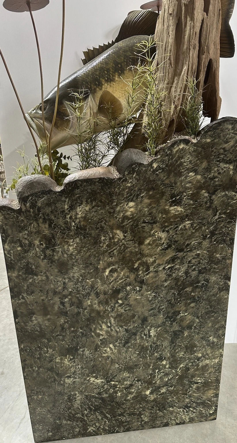 World Record Floor Mounted Largemouth Bass Display