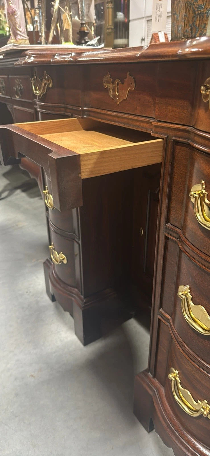 Virginia Galleries By Henkel Harris Genuine Mahogany Serpentine Front Knee-Hole Desk