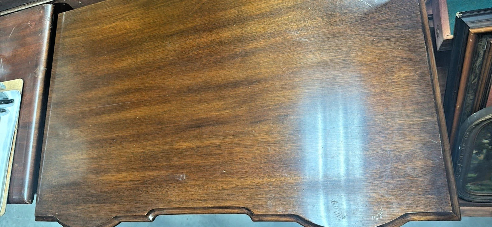 Virginia Galleries By Henkel Harris Genuine Mahogany Serpentine Front Knee-Hole Desk